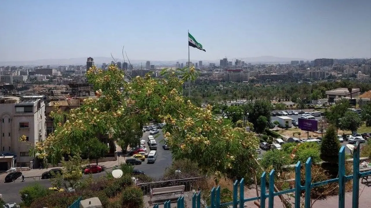 طقس حار و رياح مثيرة للغبار تضرب مناطق في سوريا